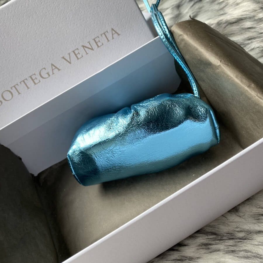Bottega Veneta The Pouch Mini Clutch In Blue Metallic Leather 1364361