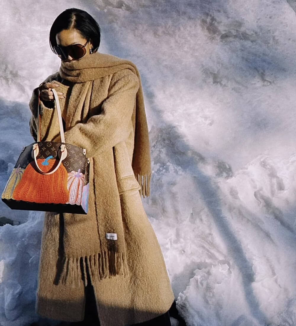 LV x YK OnTheGo MM with Pumpkin Print M46466