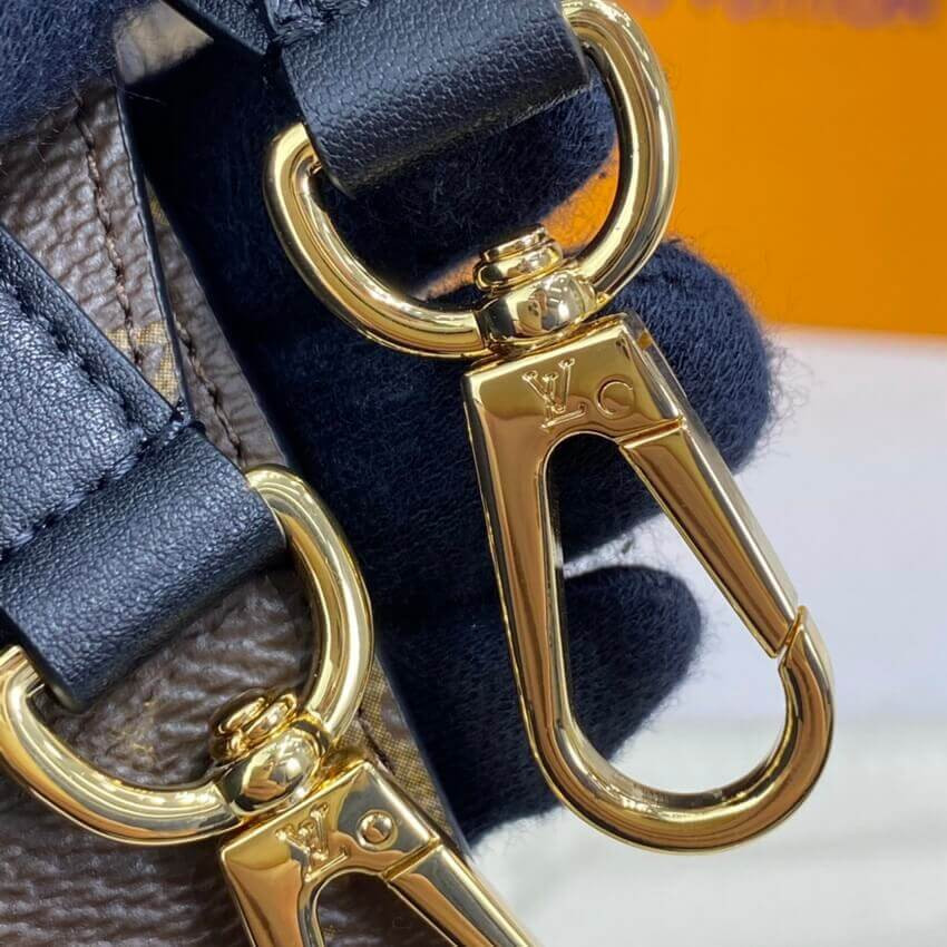 Louis Vuitton Monogram Canvas Bandoulière J02465