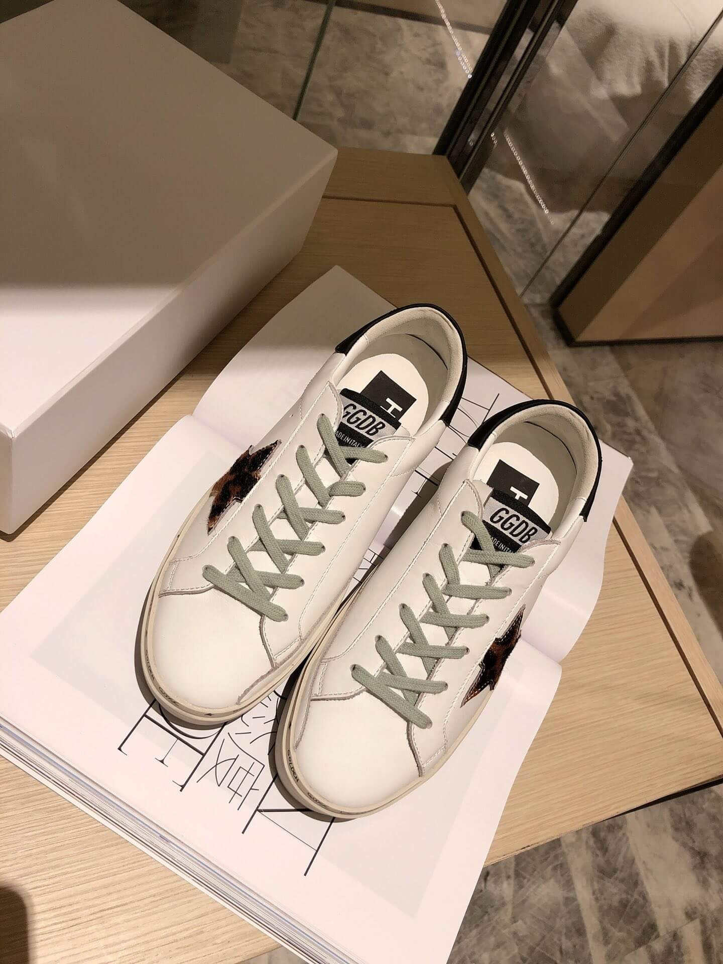 Golden Goose Hi Star Sneakers G36945-3