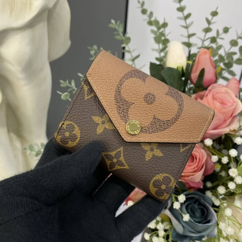 Louis Vuitton Monogram Zoe Wallet M80725