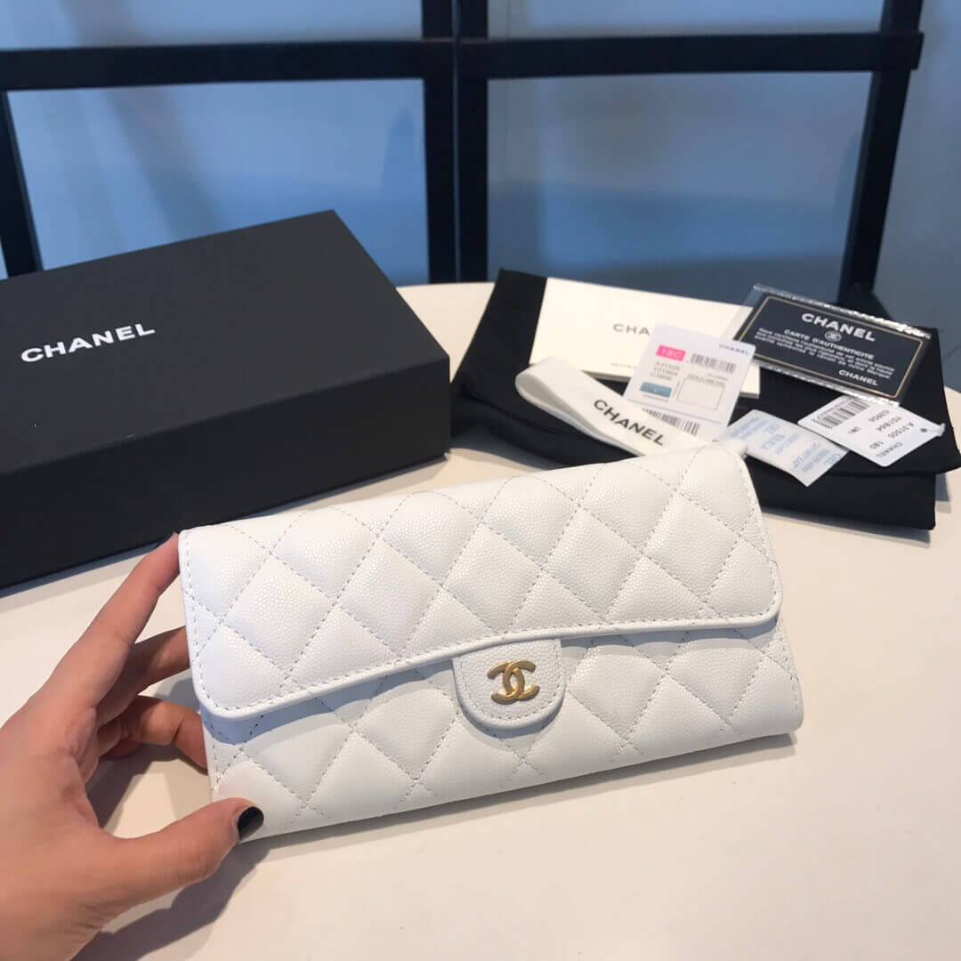 Chanel Grainy Calfskin Classic Bifold Wallet A31505