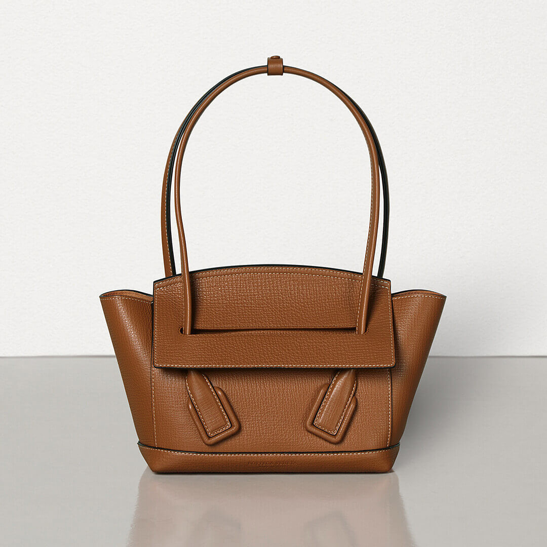 Bottega Veneta Small Arco In Grainy Calfskin 580725