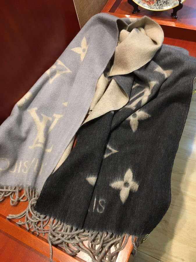 Louis Vuitton Heavy Monogram Cashmere Heavy Scarf M70868