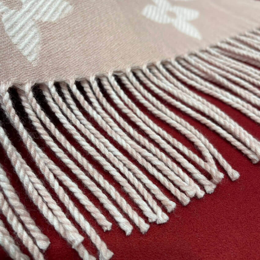 Louis Vuitton Simply LV Scarf M76966