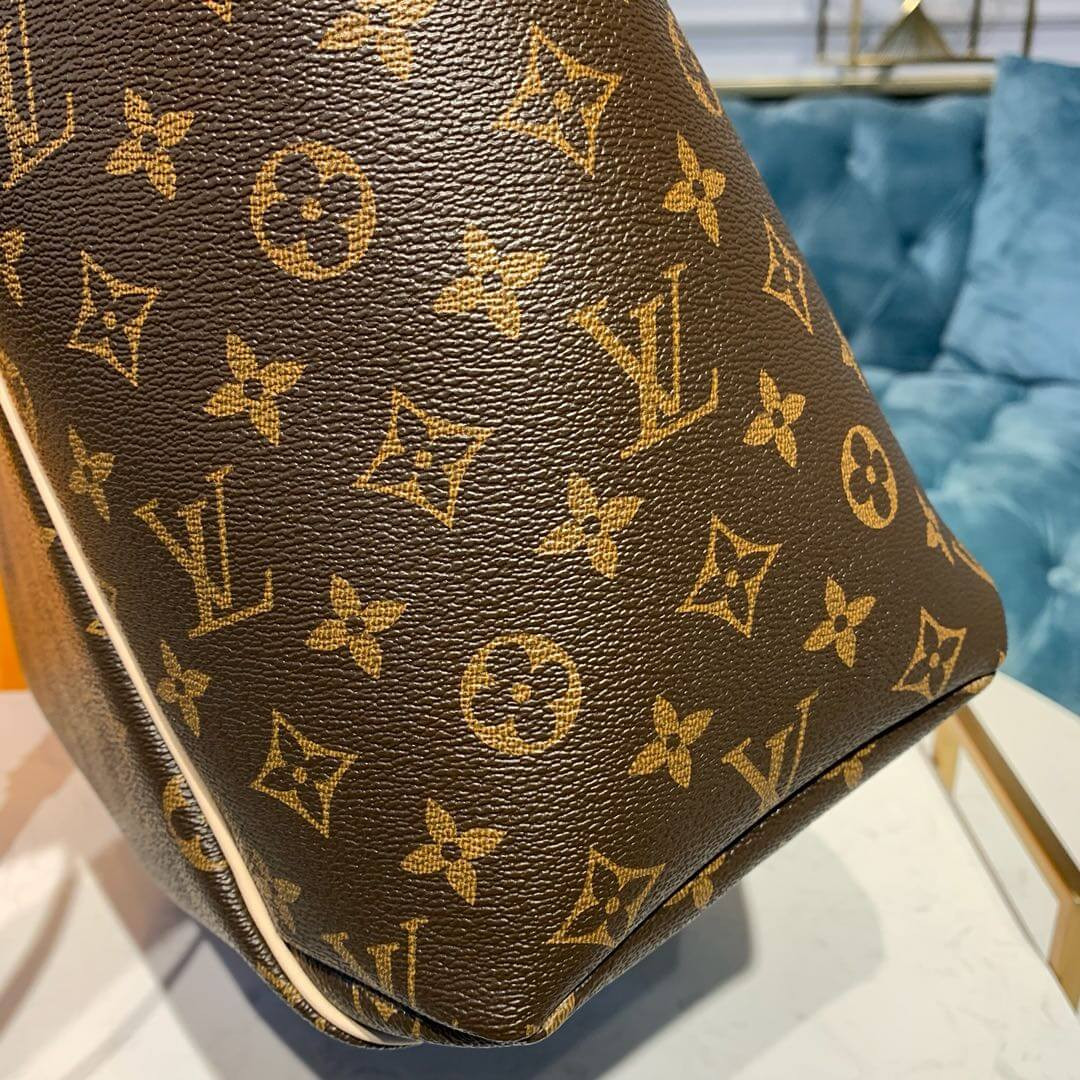 Louis Vuitton Monogram Canvas Totally MM M56689