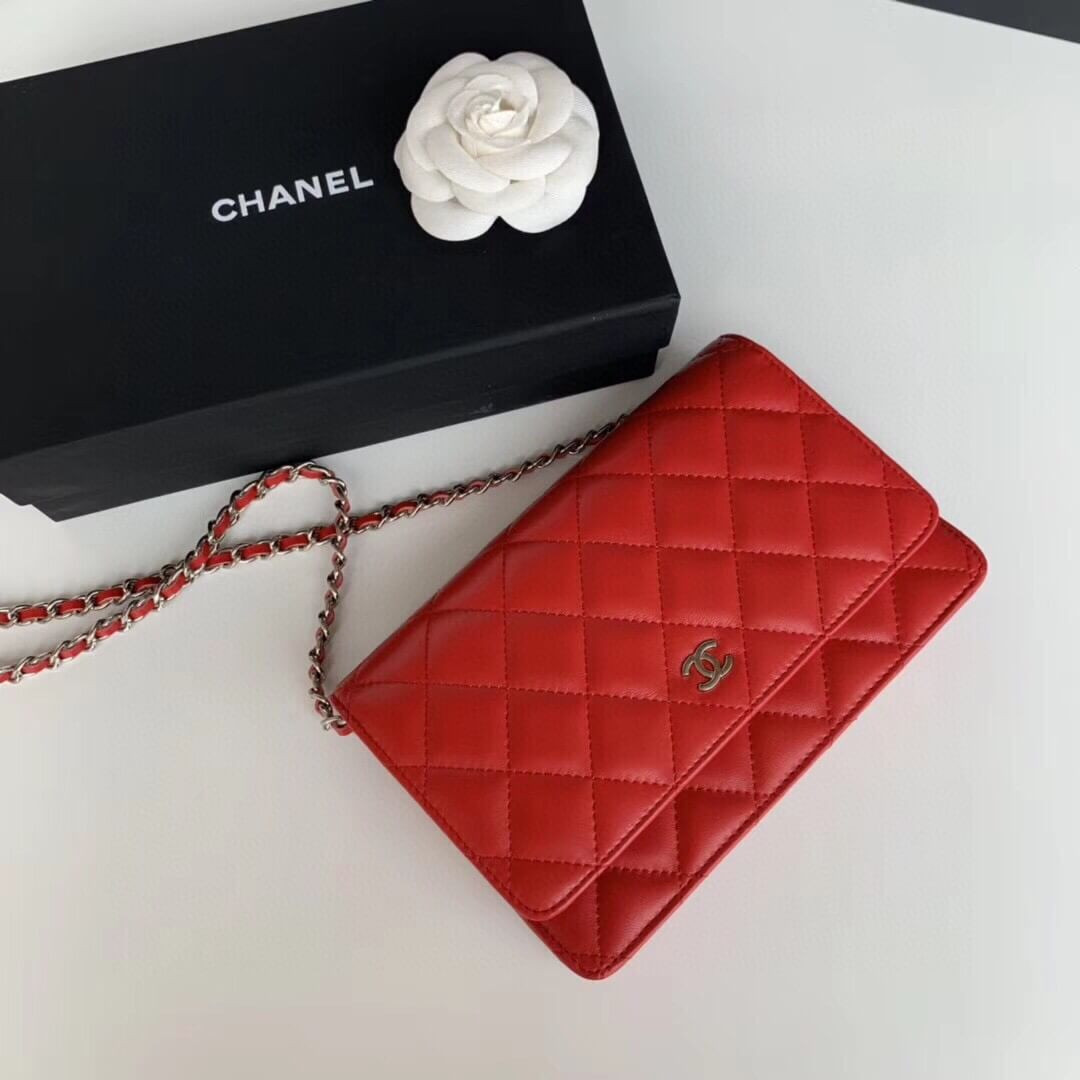 Chanel Classic Lambskin Wallet On Chain WOC AP0250