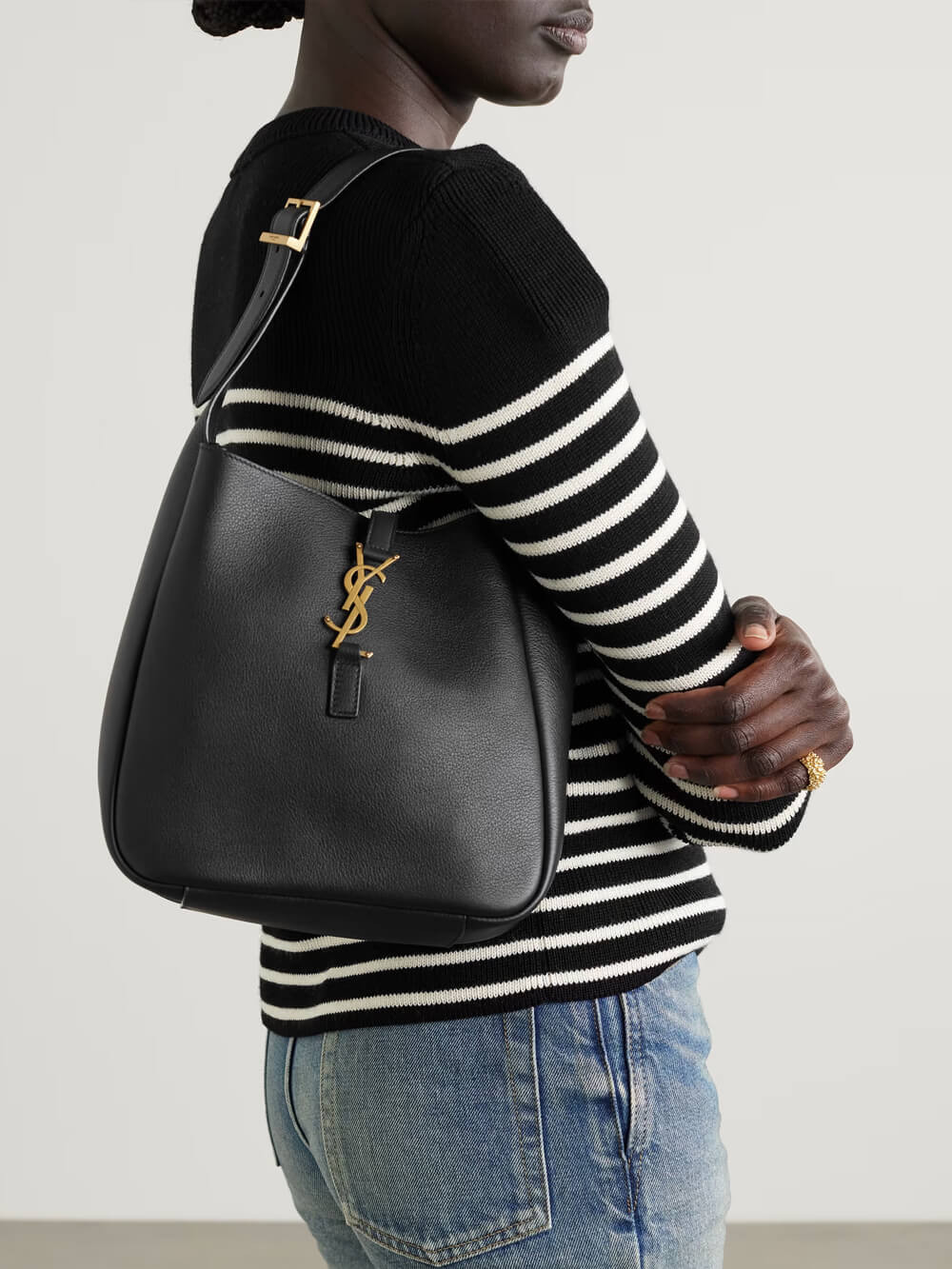 Saint Laurent Large Le 5 A 7 Hobo Bag in Smooth Leather 753837