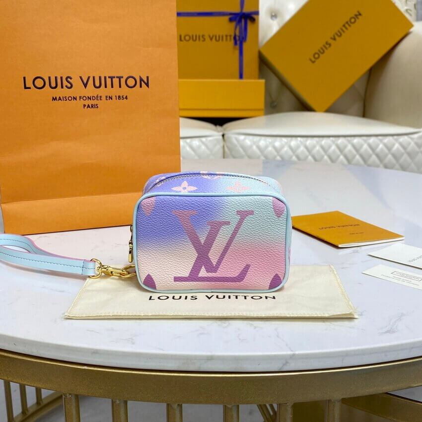 Louis Vuitton Wapity Case M81339