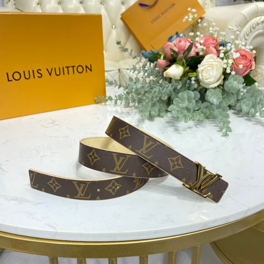 Louis Vuitton LV Initiales 30mm Reversible Belt M0317W