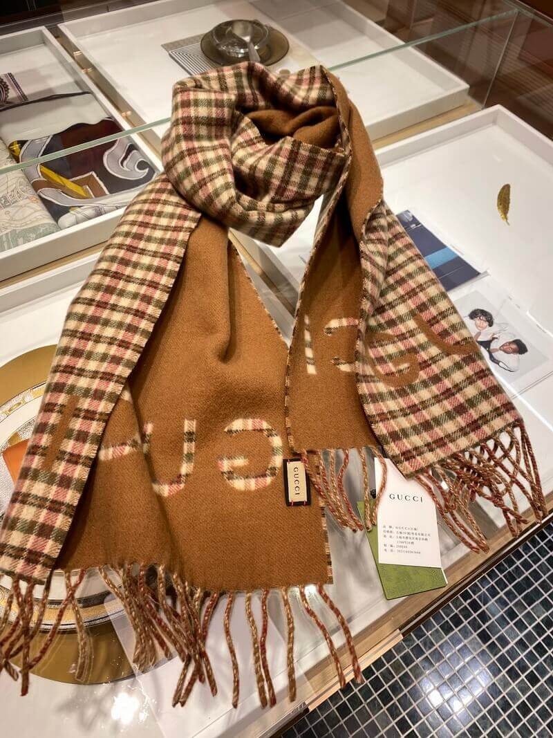 Gucci Check Jacquard Scarf With Gucci 644311