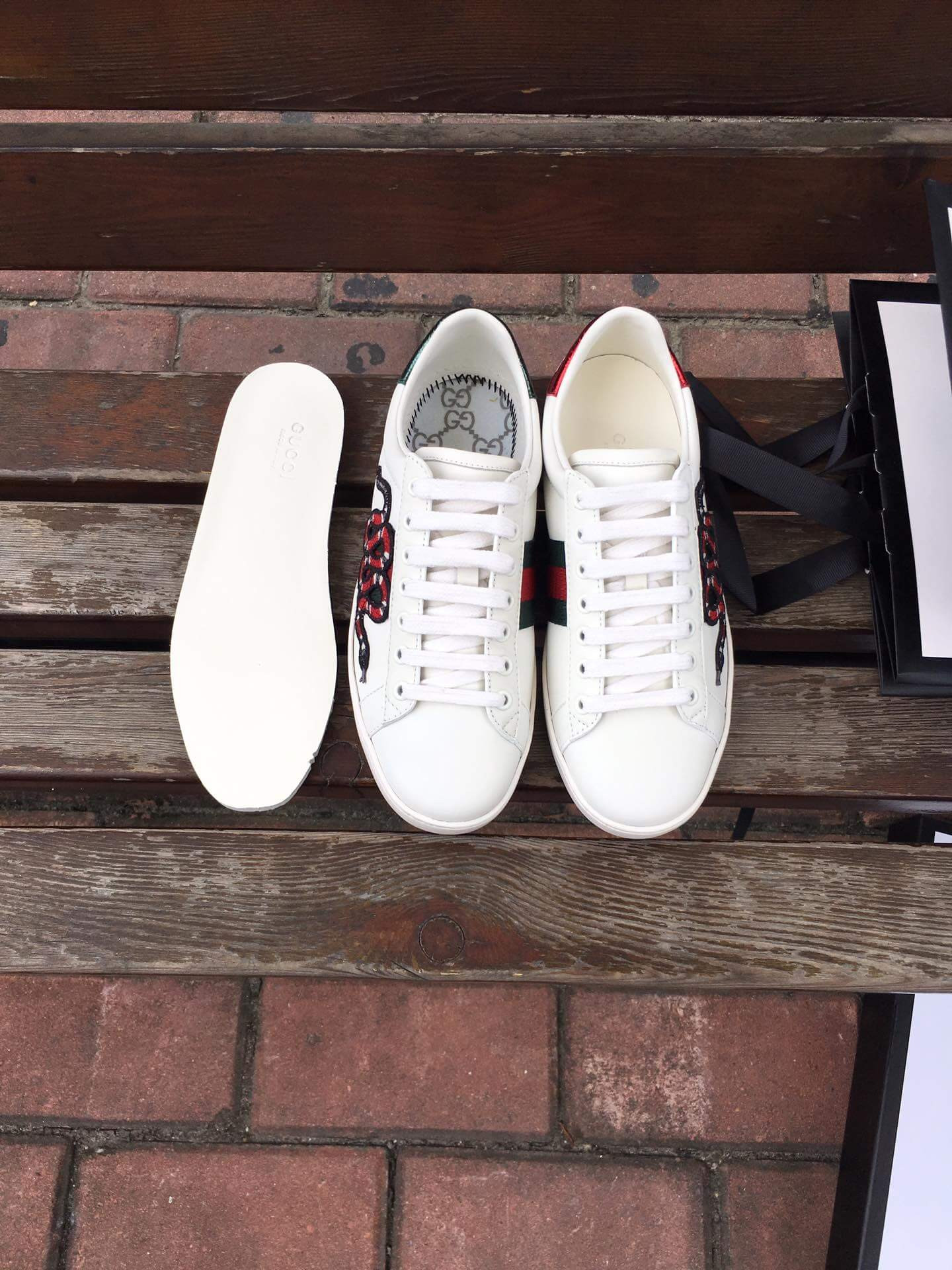 Gucci Ace Kingsnake Embroidered Sneaker 456230