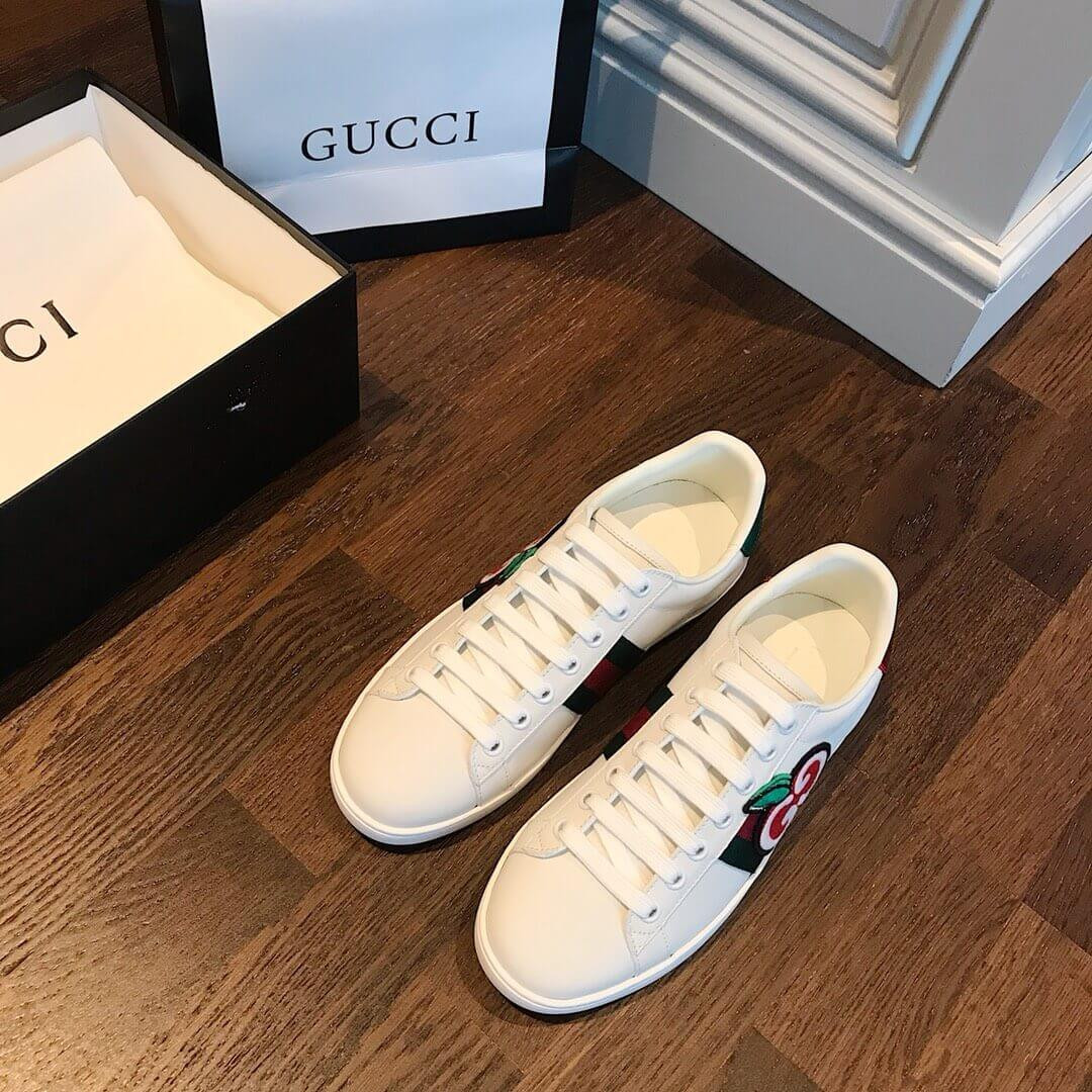 Gucci Ace sneaker with GG Apple 611377
