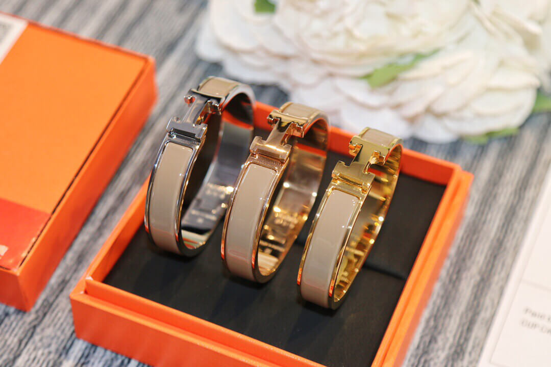 Hermes Narrow Clic H Bracelet In Grey