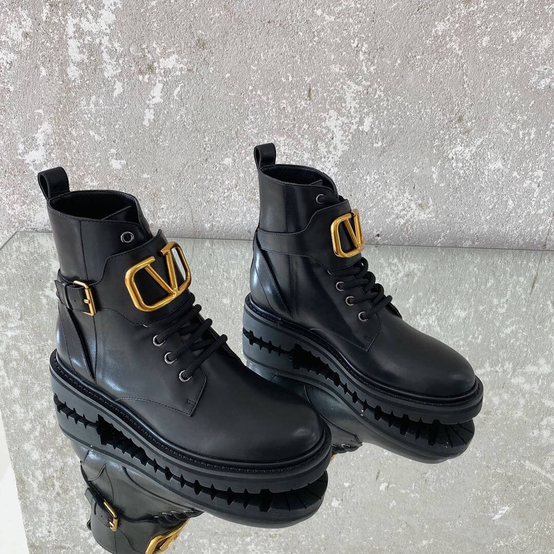 Valentino Garavani Go Logo Ankle Boots N91