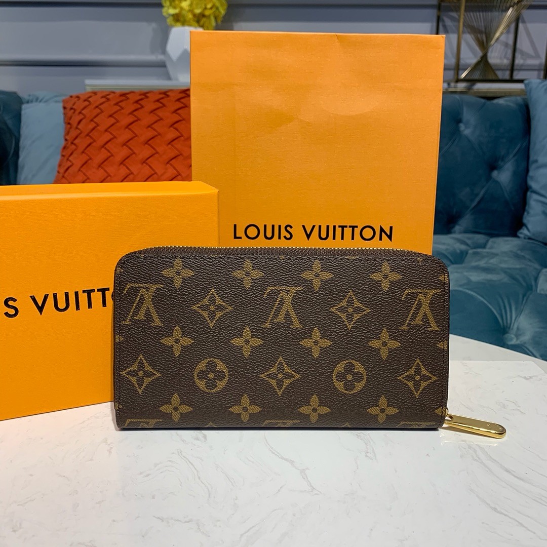 Louis Vuitton Paris Zippy Wallet M68487