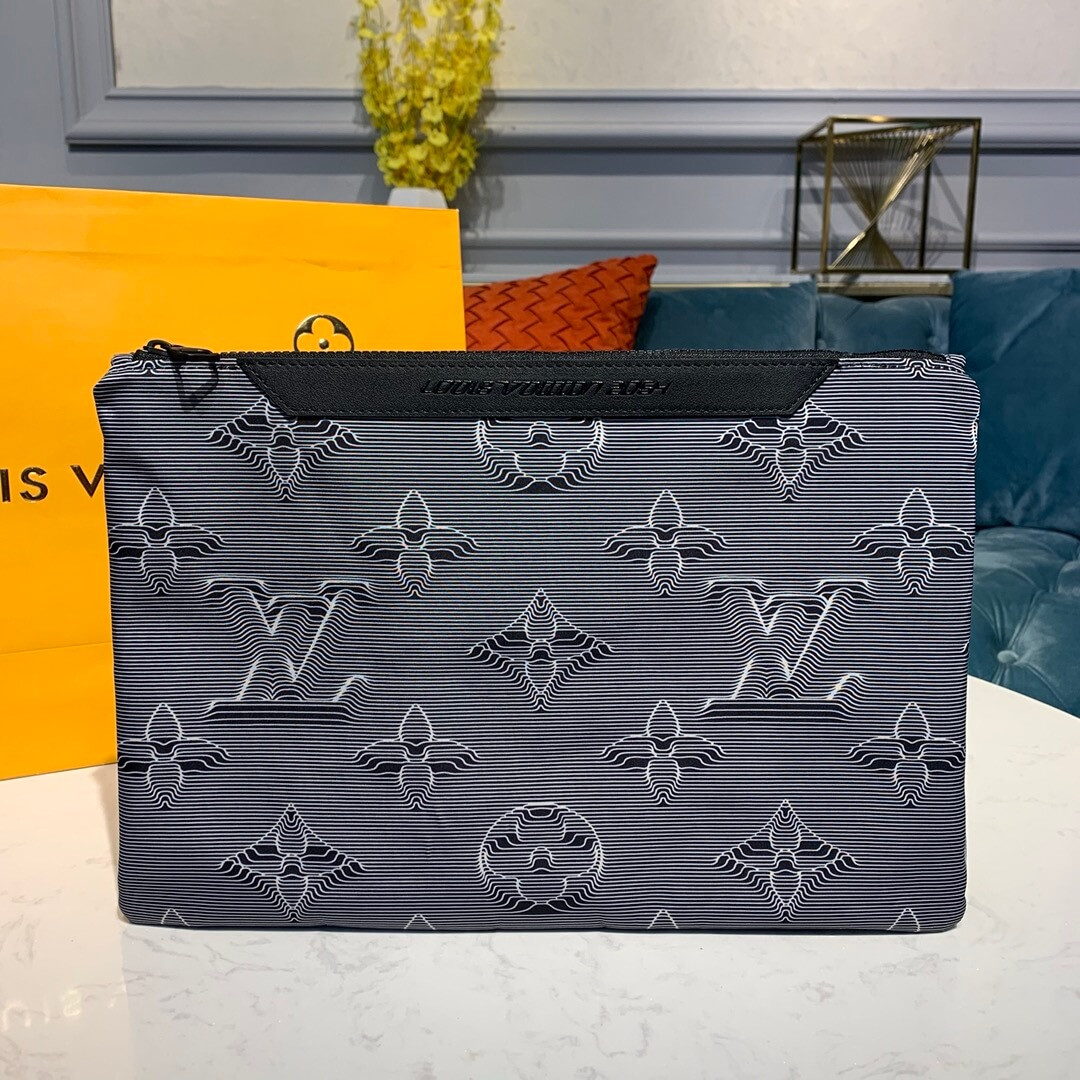 Louis Vuitton Reversible Pouch M68777