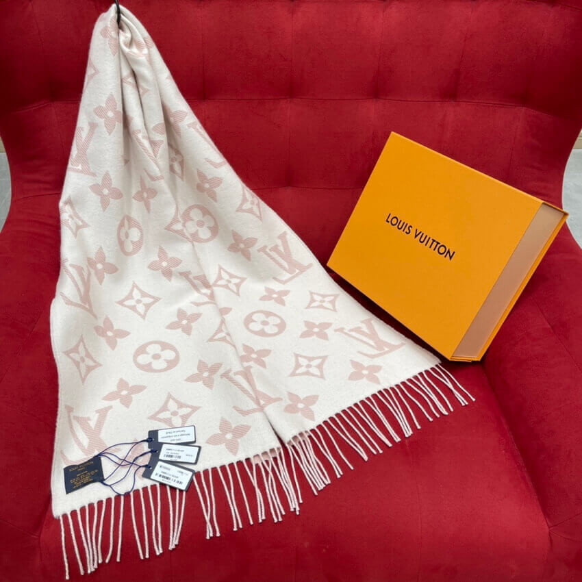 Louis Vuitton Simply LV Scarf M76966