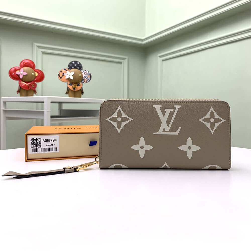 Louis Vuitton Zippy Wallet M69794