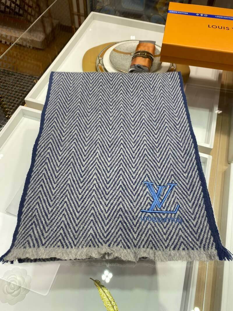 Louis Vuitton Cashmere Scarf M71040