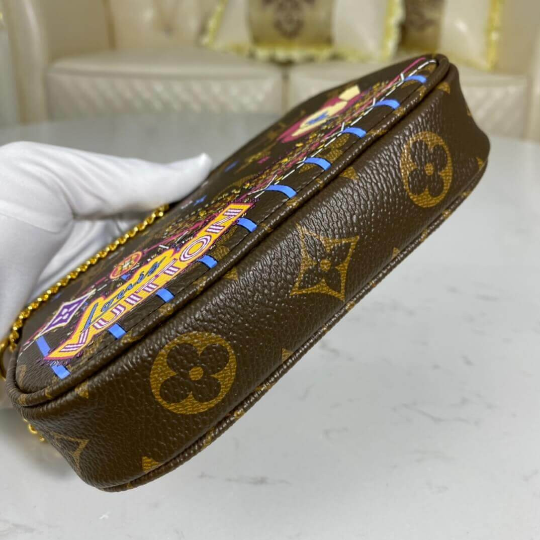 Louis Vuitton Christmas Animation 2020 Mini Pochette Accessoires M69752