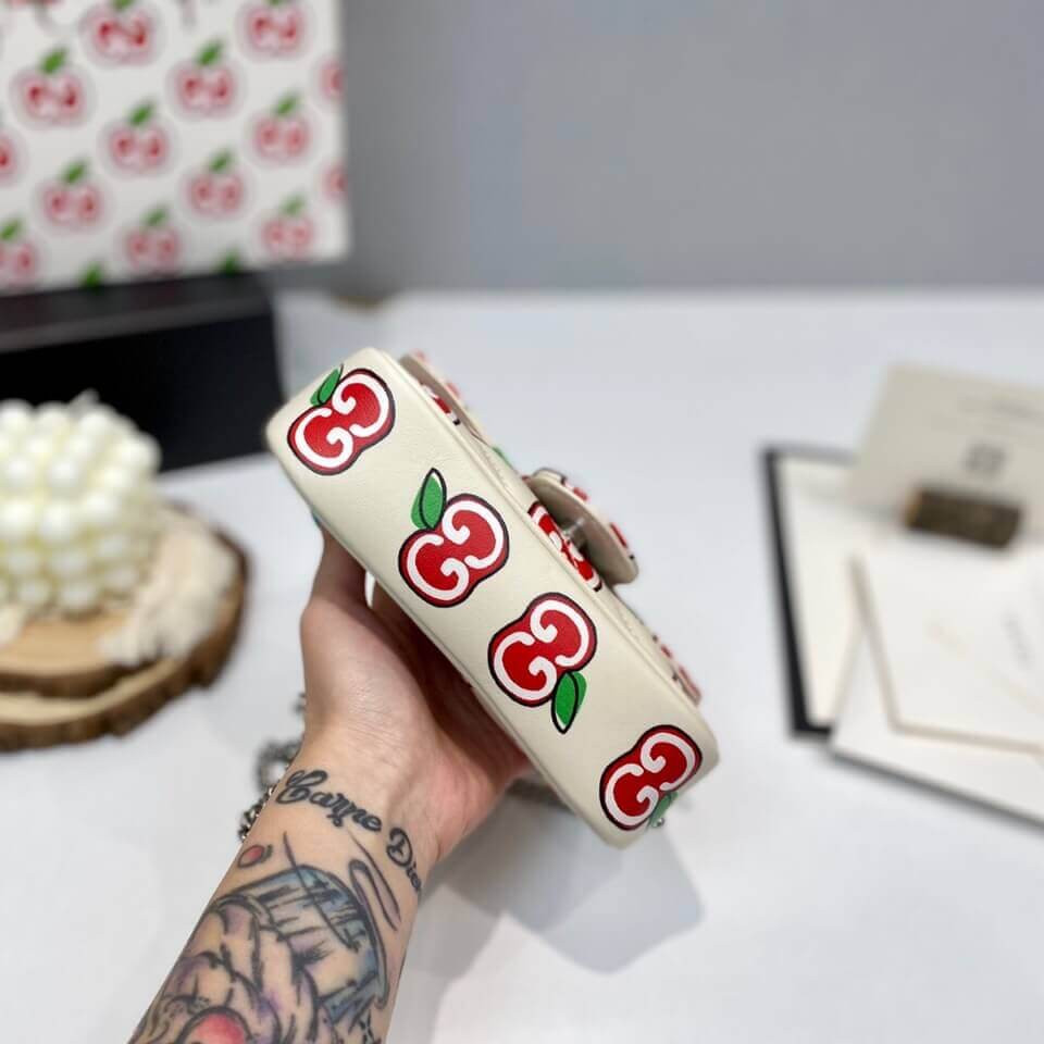 Gucci GG Apple Print Super Mini Bag 476433