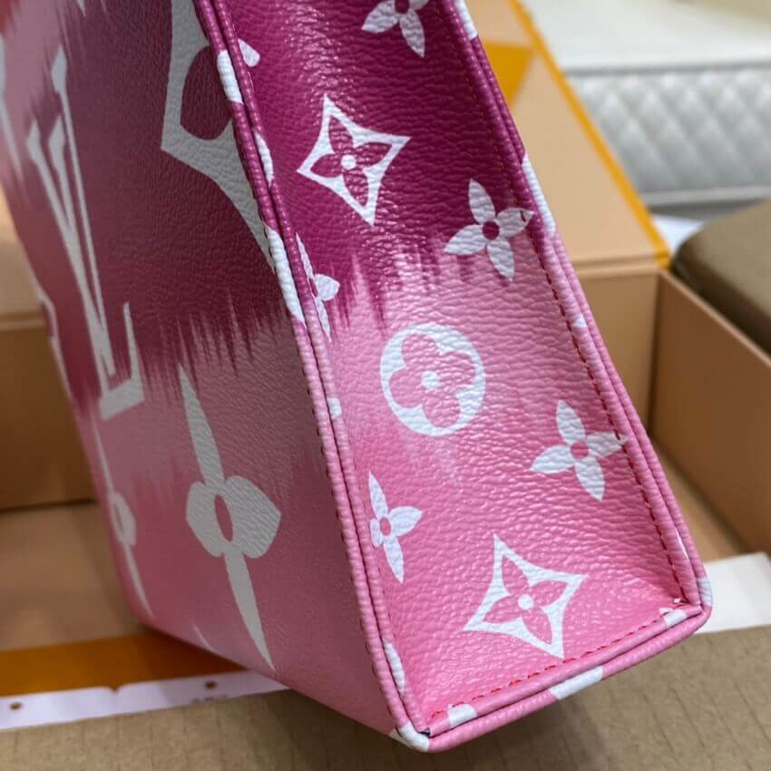 Louis Vuitton LV Escale Toiletry Pouch 26 M69138 Red