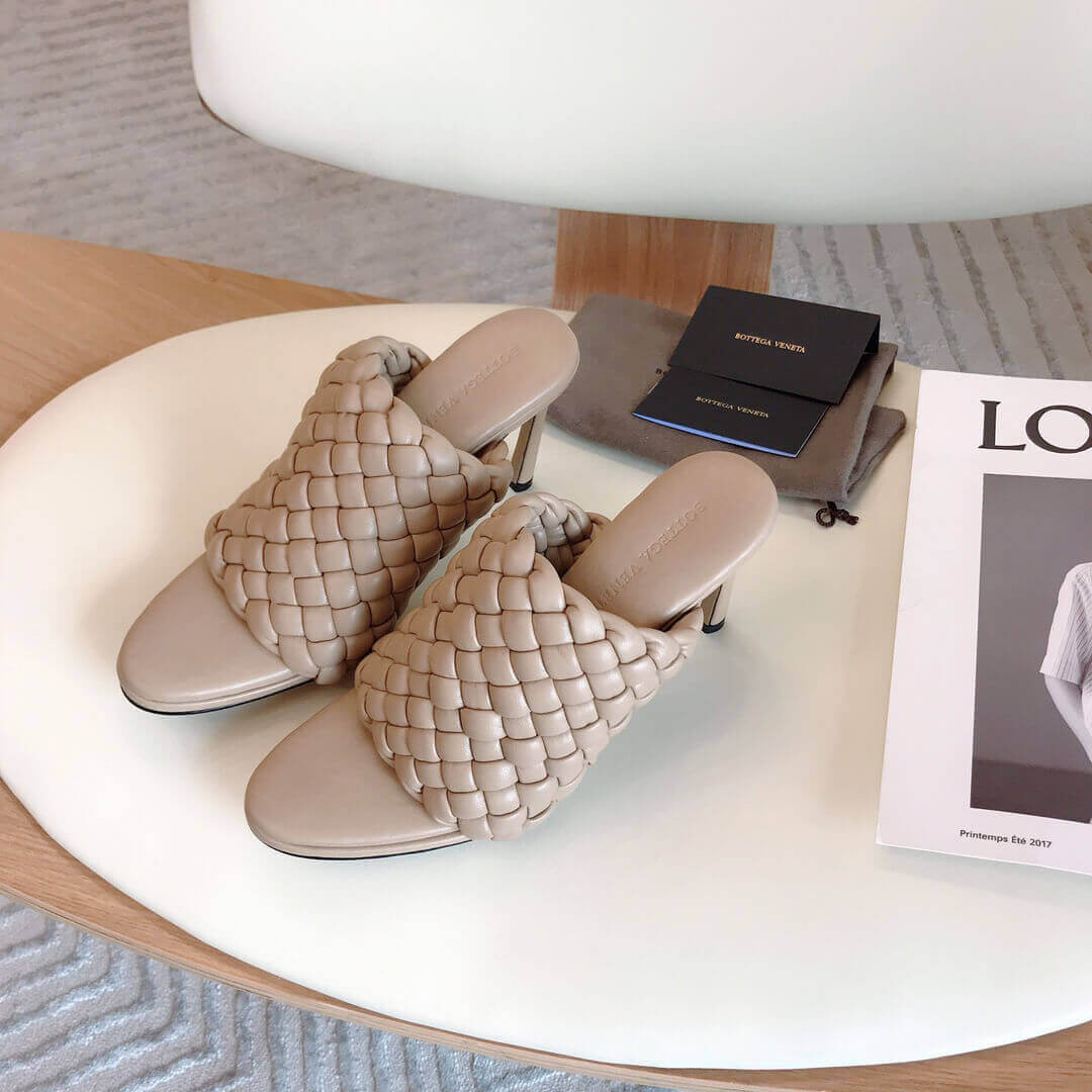 Bottega Veneta BV Curve Sandals 621340 Tapioca