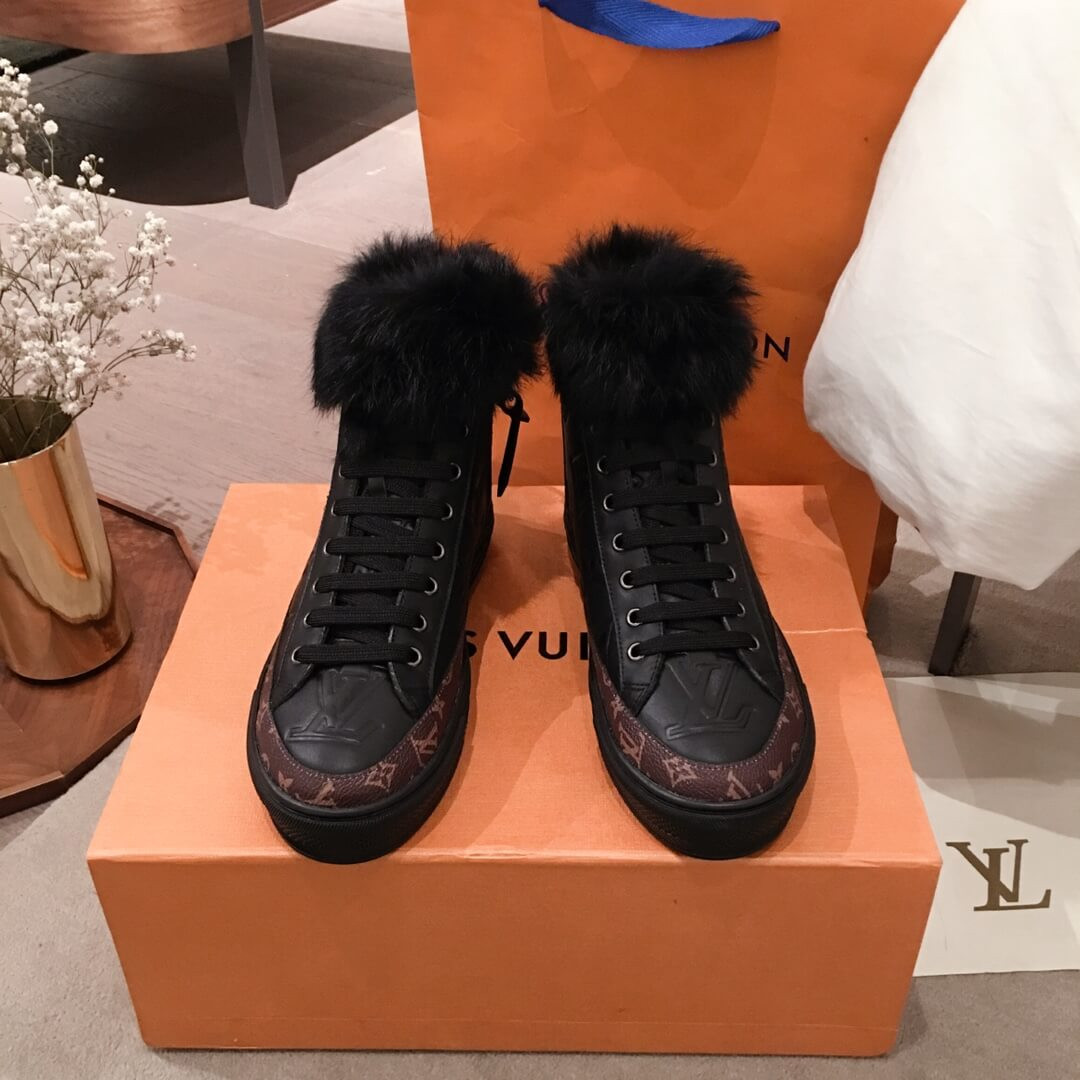 Louis Vuitton Fur Lined Sneaker 5C3137