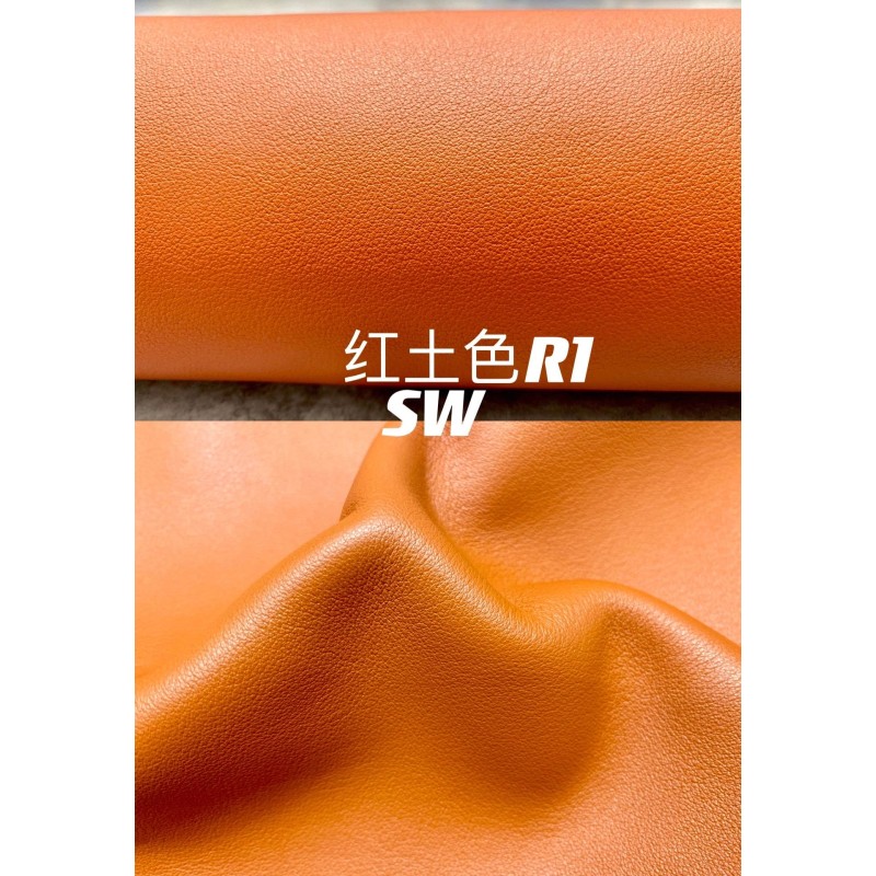 Hermes makes exclusive leather plain leather Swift leather: red line