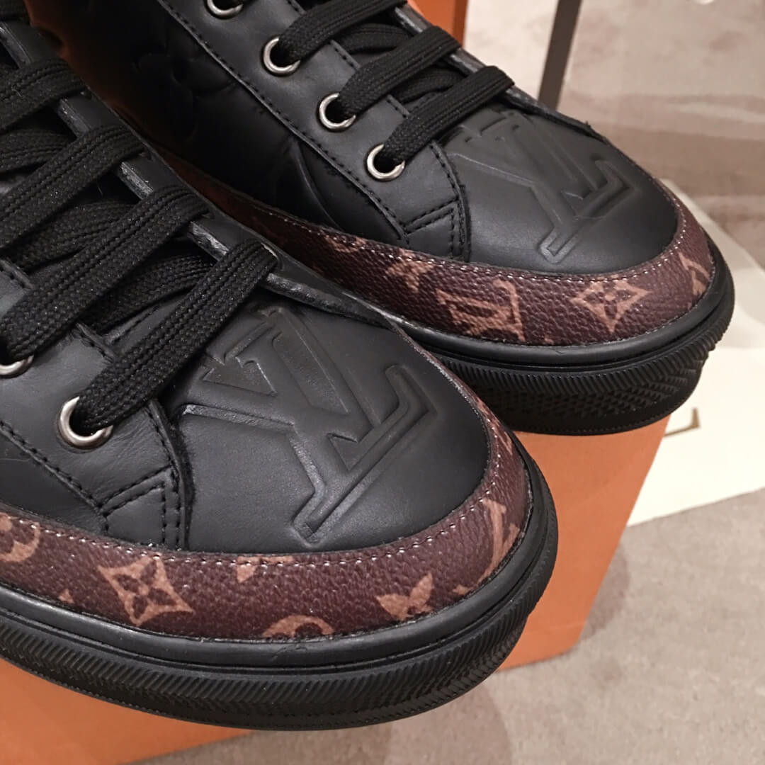 Louis Vuitton Fur Lined Sneaker 5C3137