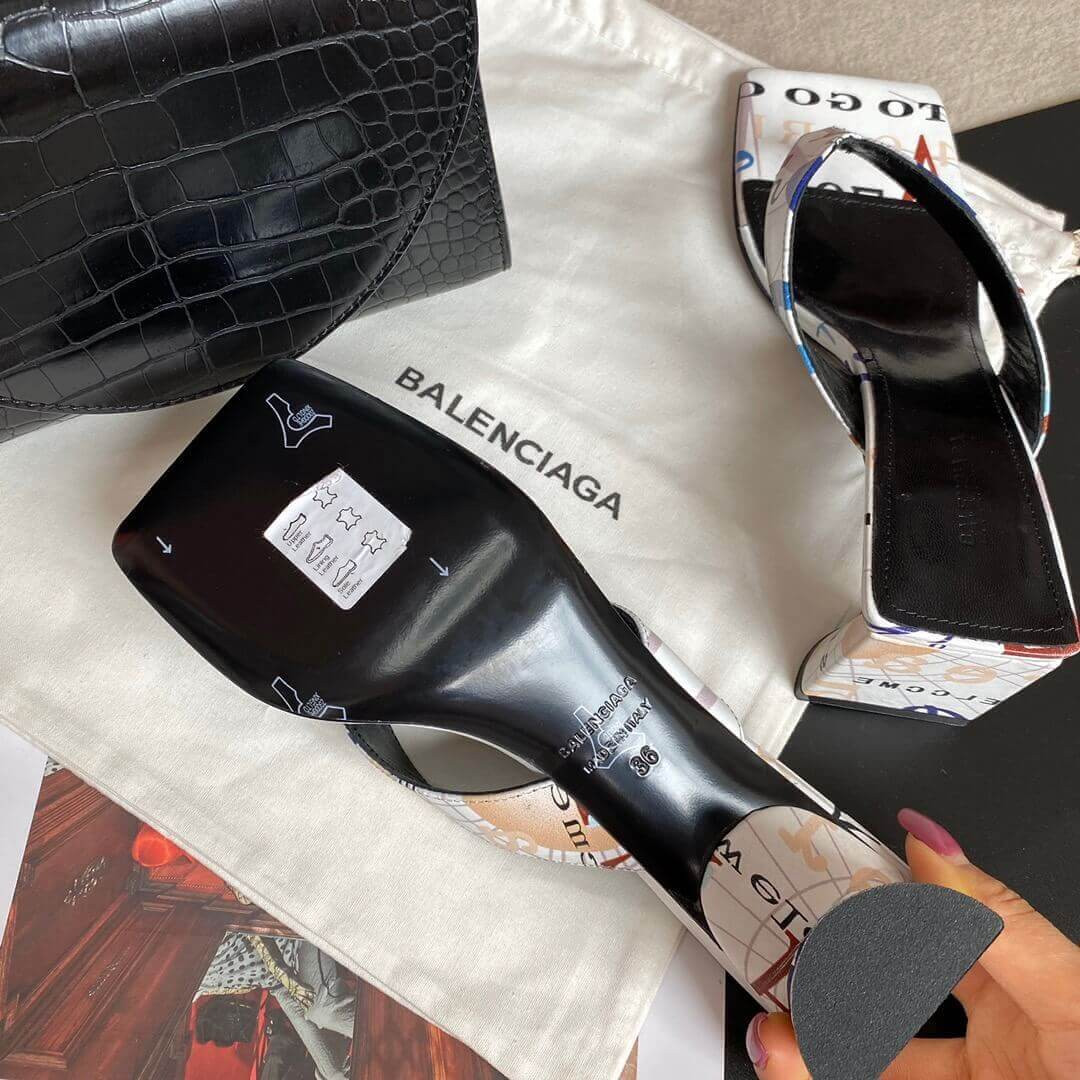 Balenciaga Logo T-bar sandals 434344-2