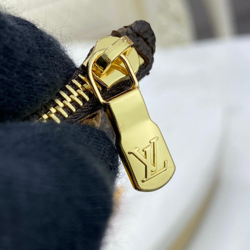 Louis Vuitton Donald Duck Coin & Card Holder