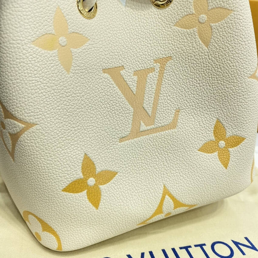 Louis Vuitton Néonoé BB M45709 M45716