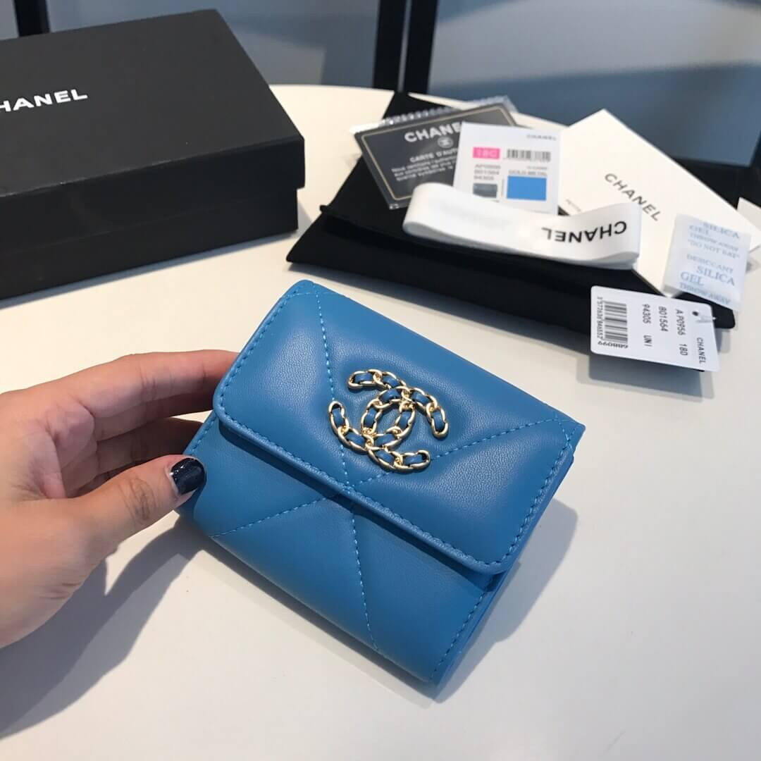 Chanel 19 Trifold Compact Wallet AP0956
