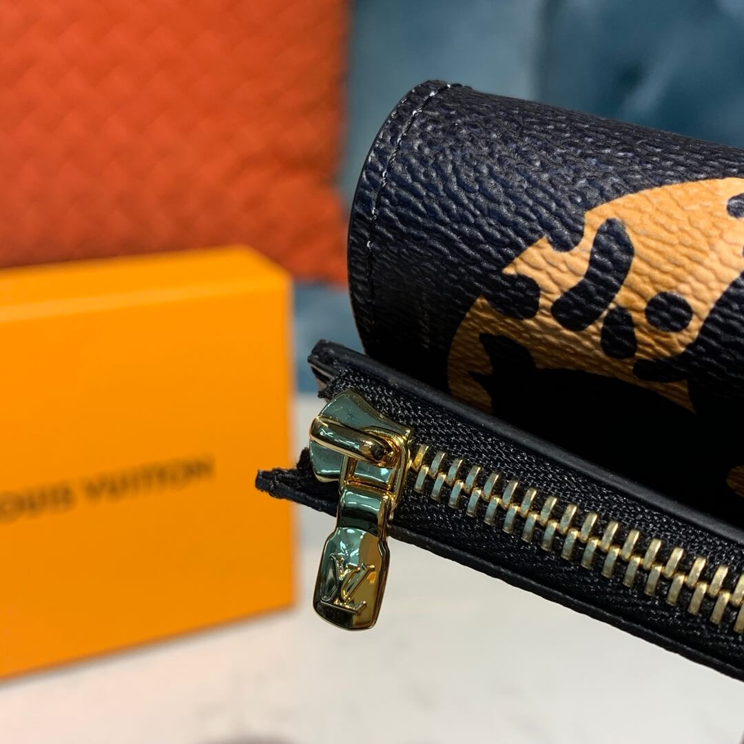 Louis Vuitton Monogram Giant Jungle Zoe Wallet M62933
