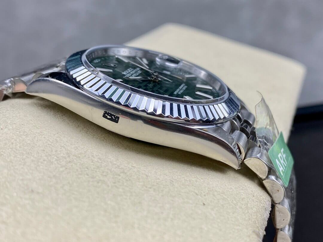 Rolex Datejust 41mm Green Motif Dial Jubilee Stainless Steel Automatic Fluted Bezel