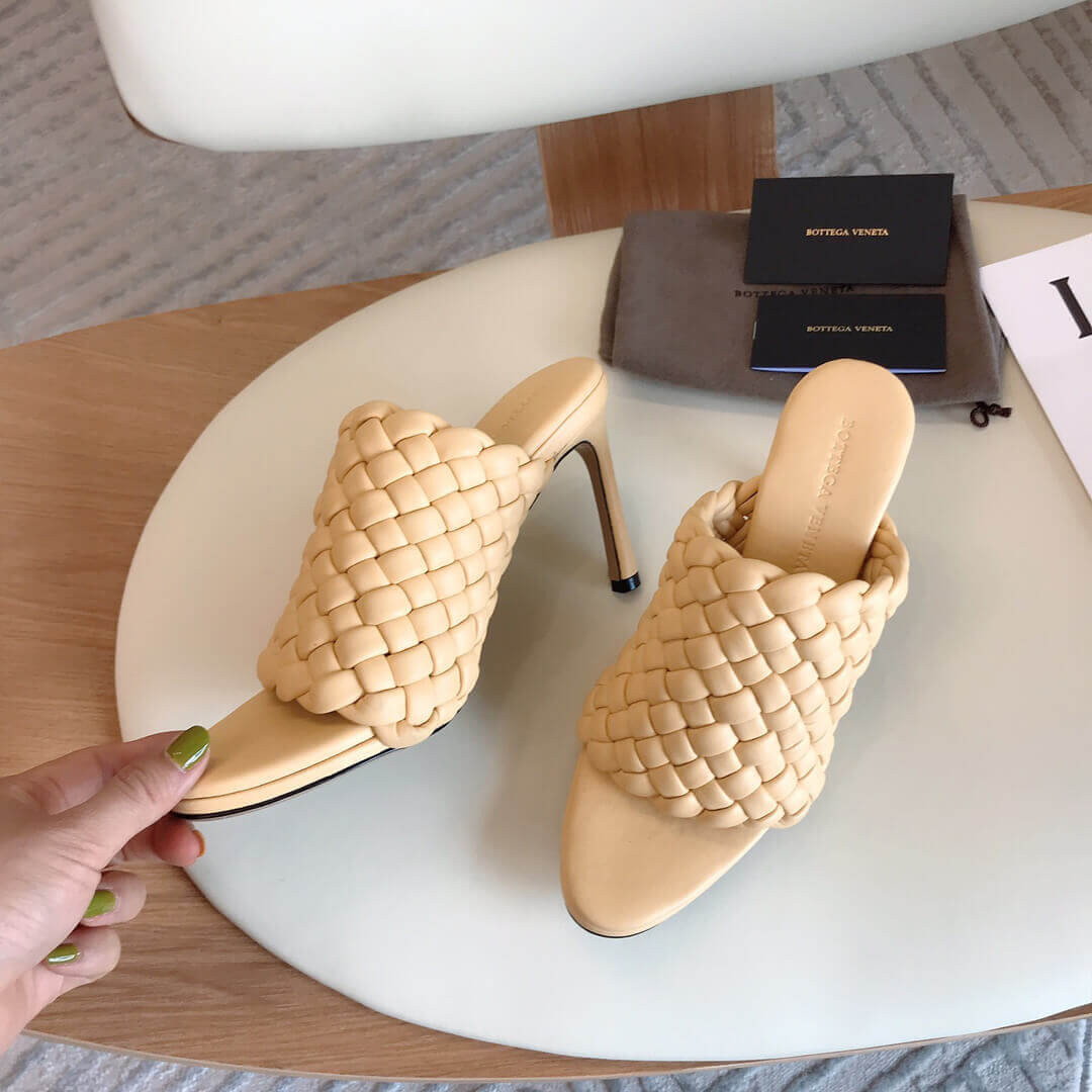 Bottega Veneta BV Curve Sandals 621340 Beige