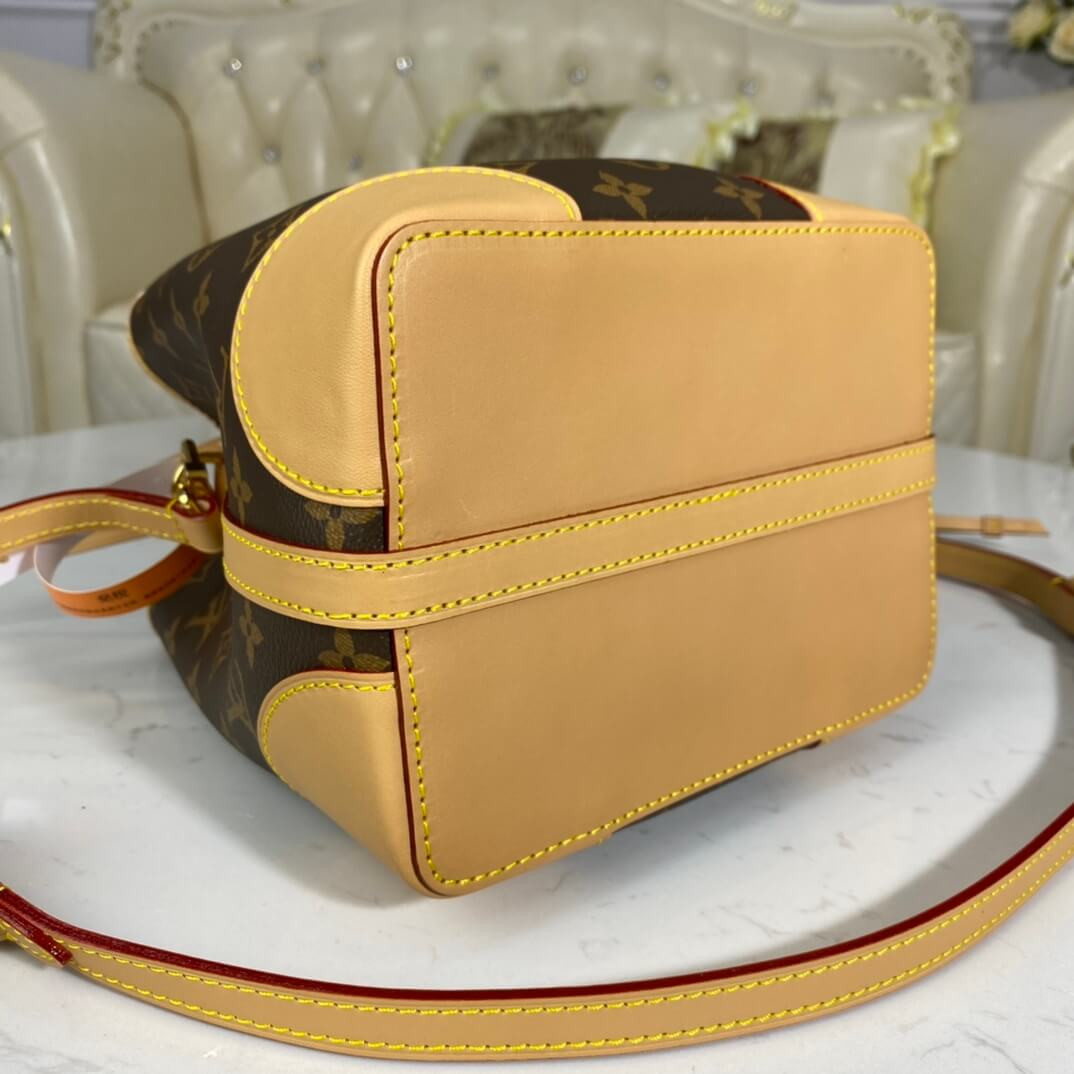 Louis Vuitton Monogram Canvas Bucket Bag M45550