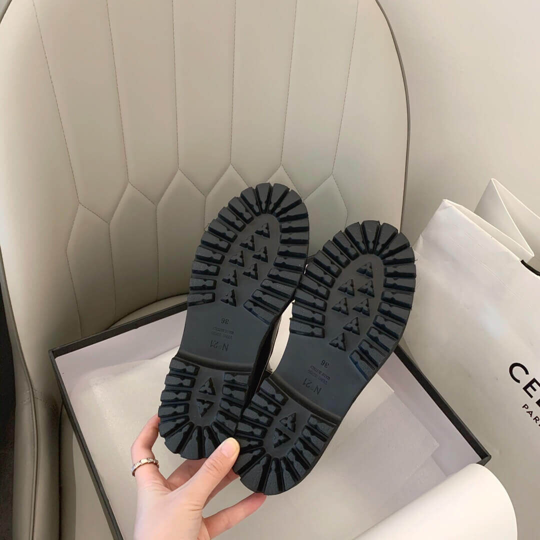 N°21 Chunky Chain-Embellished Ankle Boots