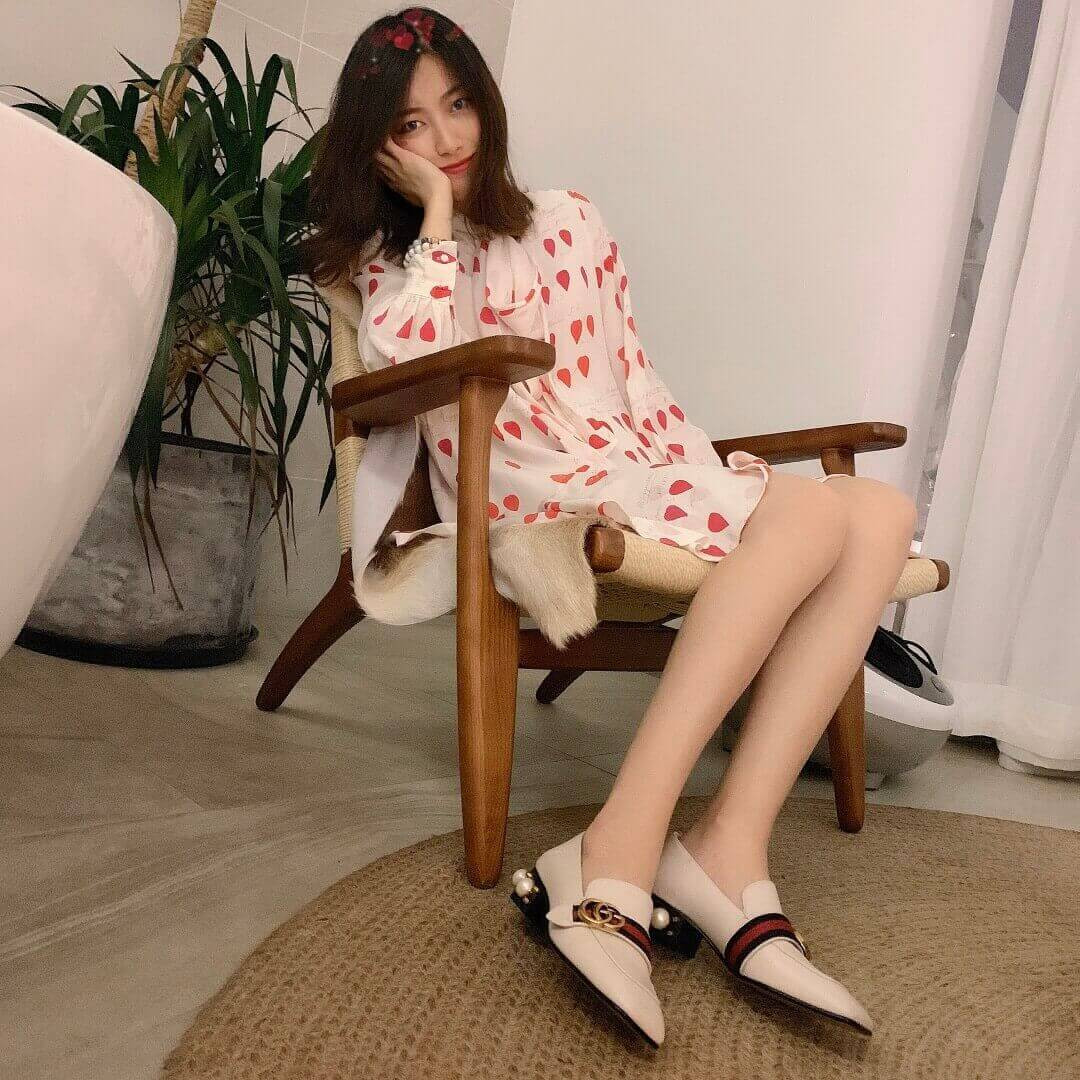 Gucci Calfskin Web Pearl Embellished Mid-Heel Loafer 423559