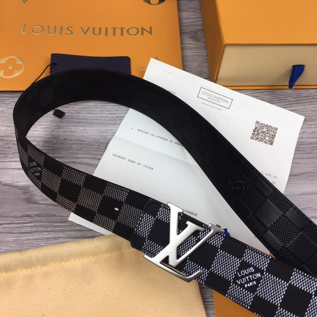 Louis Vuitton Initiales 40mm Belt M1017