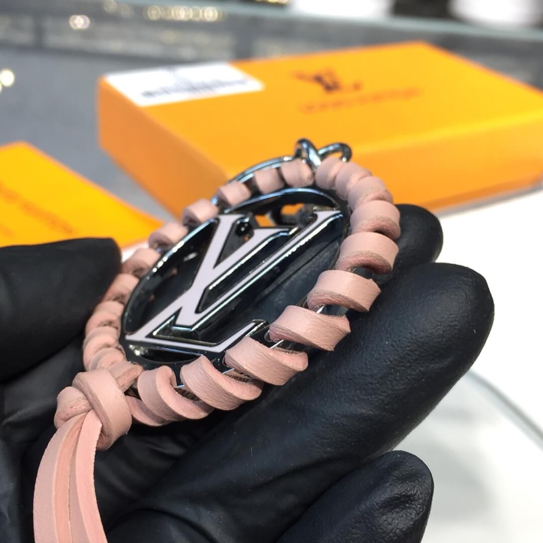 Louis Vuitton Very Bag Charm And Key Holder M63081