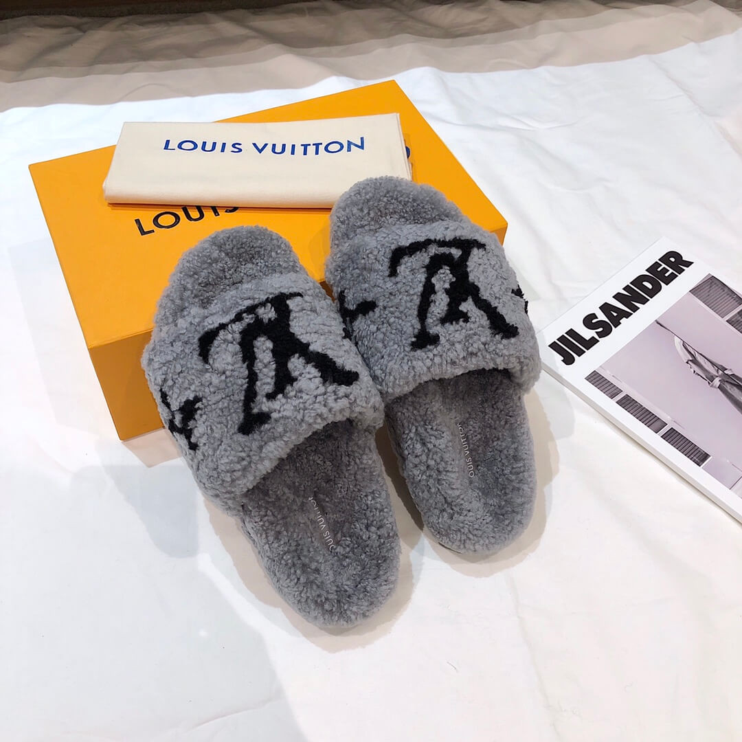 Louis Vuitton Bom Dia Flat Mules Shearling 1A8CXB
