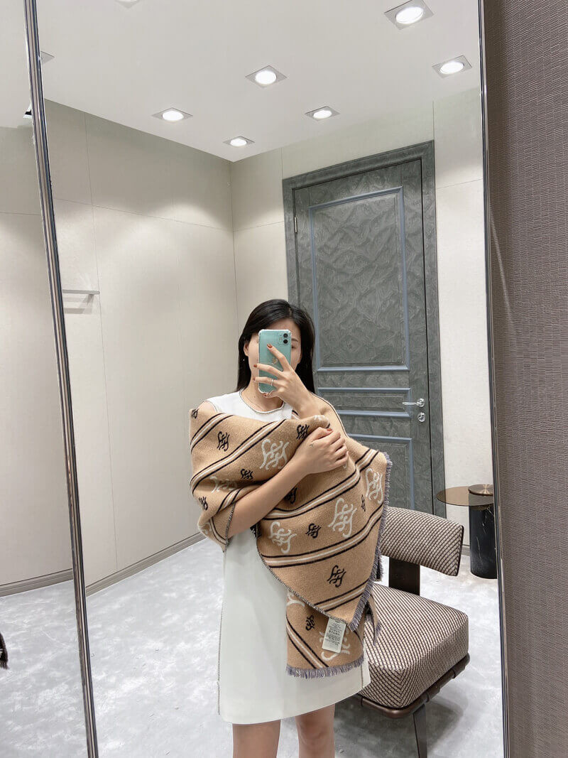 Fendi Wool Scarf In Beige/Blue FXT085