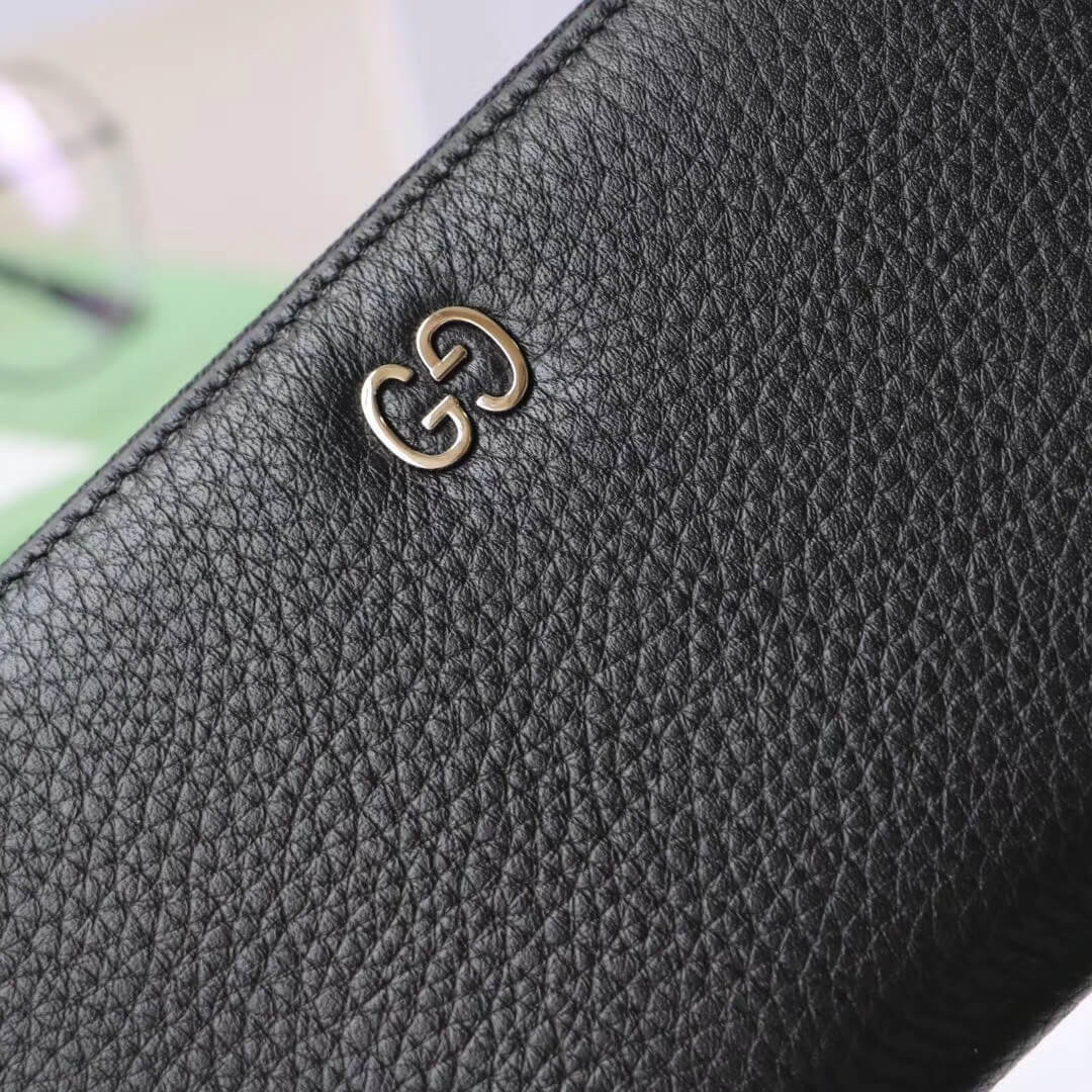 Gucci Leather Zip Around Wallet 473928