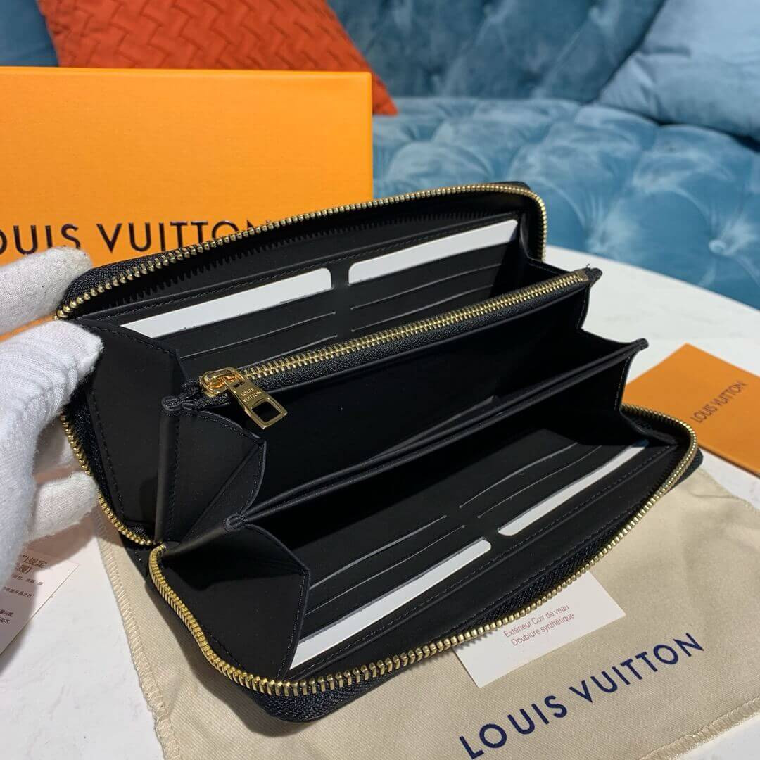 Louis Vuitton Monogram Giant Jungle Zippy Wallet M44744