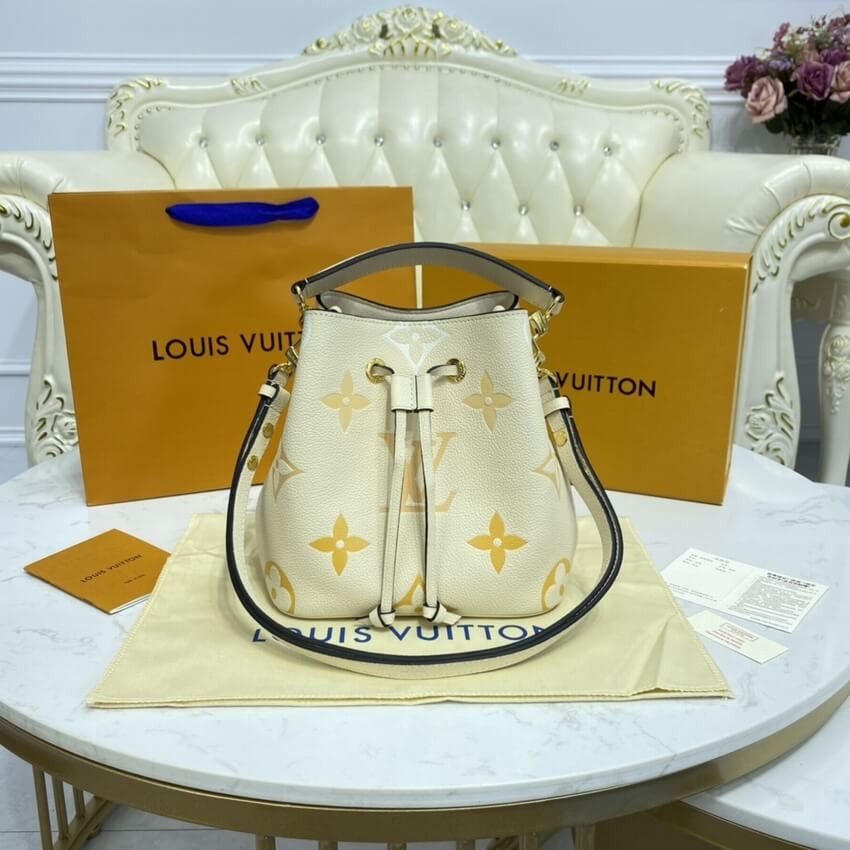 Louis Vuitton Néonoé BB M45709 M45716