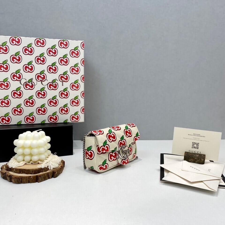 Gucci GG Apple Print Super Mini Bag 476433