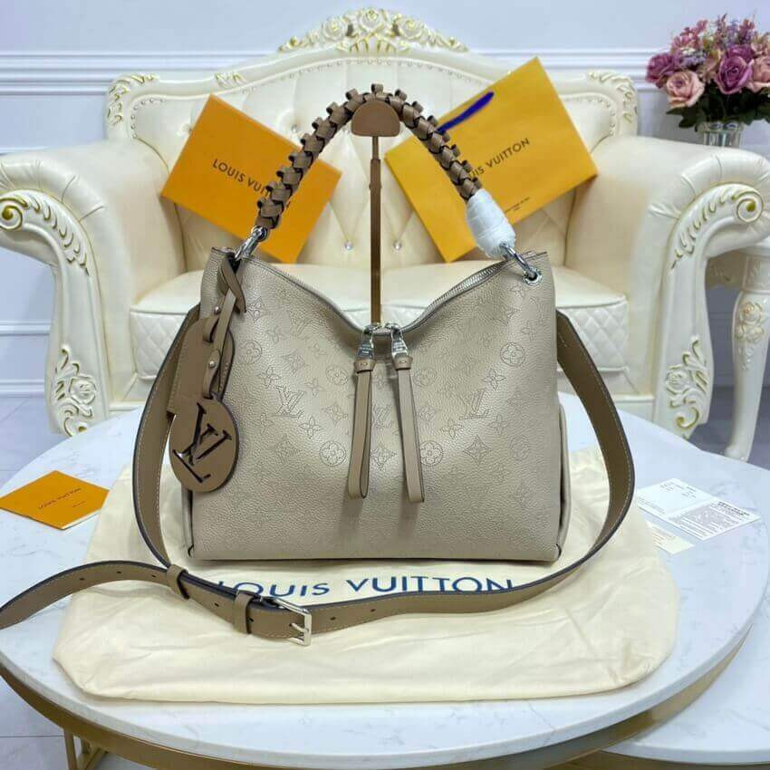 Louis Vuitton Beaubourg Hobo MM M56084